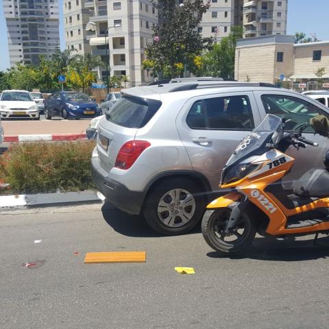 ילדה בת 10 נפצעה בינוני מפגיעת רכב ברחוב גרינשפן בפתח תקווה - חדשות בפתח תקווה