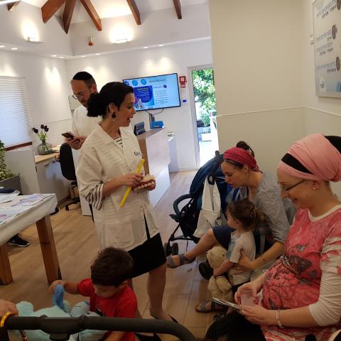 במרפאת מכבידנט קיימו פעילות כדי להפחית את החרדות והפחדים מרופא שיניים - בריאות בפתח תקווה