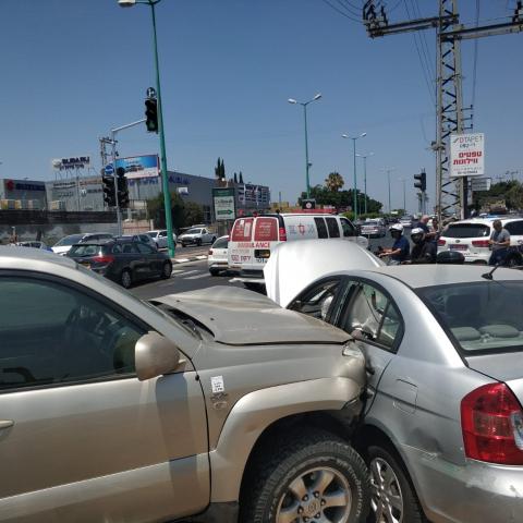 גבר בן 82 נפצע בתאונת דרכים ברחוב גליס - חדשות בפתח תקווה