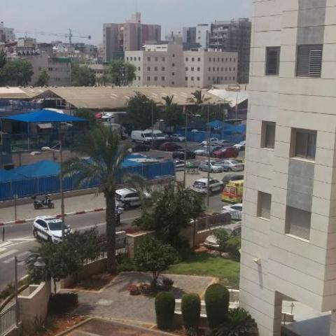 טרגדיה ברחוב מבצע חורב - גבר בן 45 שם קץ לחייו - חדשות בפתח תקווה