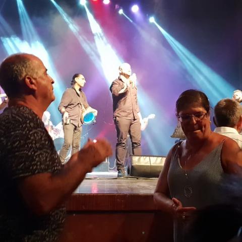 אמש בהיכל התרבות בפ"ת: נערה ממש אוצר (וידיאו) - תרבות ופנאי בפתח תקווה