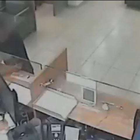 כך תושב פתח תקווה שדד סניף בנק בכפר סבא - צפו בסרטון! - חדשות בפתח תקווה