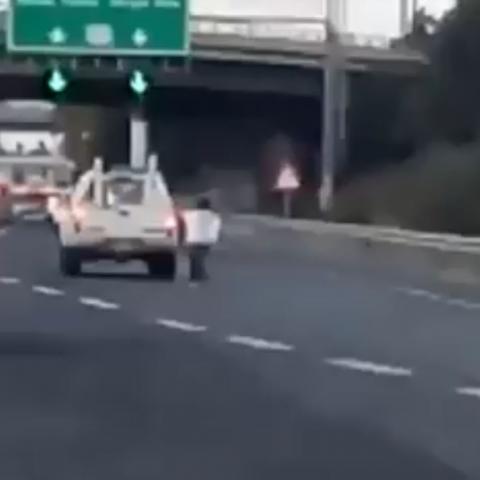 תראו את הדפוק הזה!!! (וידיאו) - חדשות בפתח תקווה