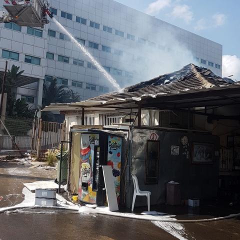 שריפה בחנות מצברים ברחוב הסיבים בפתח תקווה - חדשות בפתח תקווה