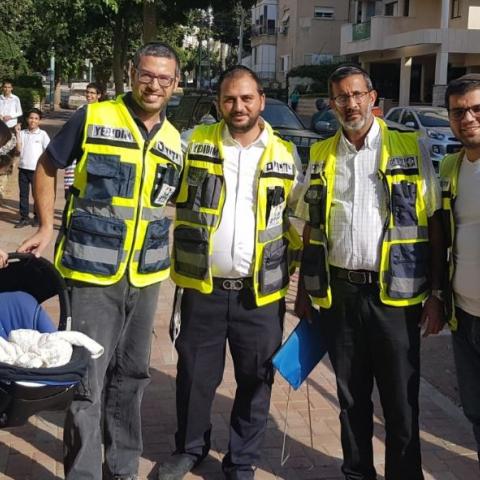 2 פעוטות ננעלו ברכבים ב- 2 רחובות בפתח תקווה - חדשות בפתח תקווה