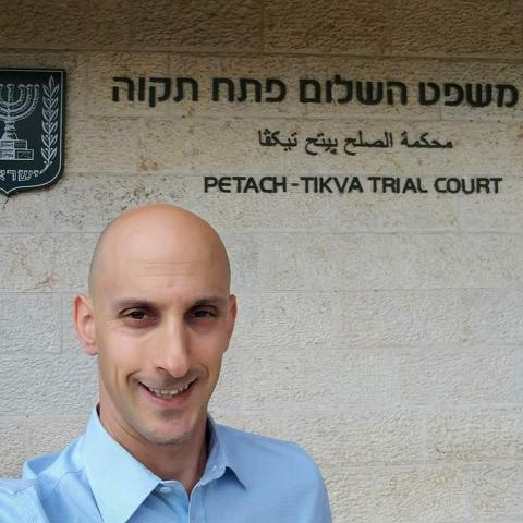 לאחר שפרסמה פוסט נגד רועי פן, תפרסם התנצלות ותשלם לו 3,000 ₪ - חדשות בפתח תקווה