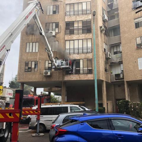 שריפה פרצה בדירת מגורים ברחוב בן צבי בפתח תקווה - חדשות בפתח תקווה