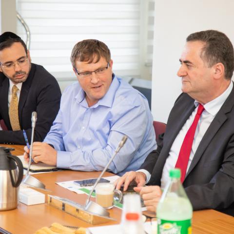 שר התחבורה כץ בפגישה עם  גרינברג: "אנו מתכננים בעיר פרויקטים בסך של שני מיליארד שקלים" (וידיאו) - חדשות בפתח תקווה