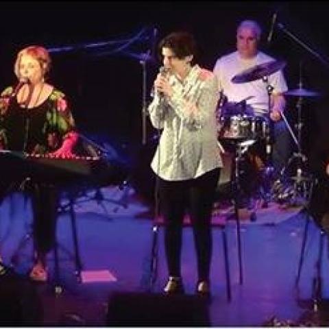 אובלאדינו - הגדוד העיוורי שר ומספר לאדינו - תרבות ופנאי בפתח תקווה