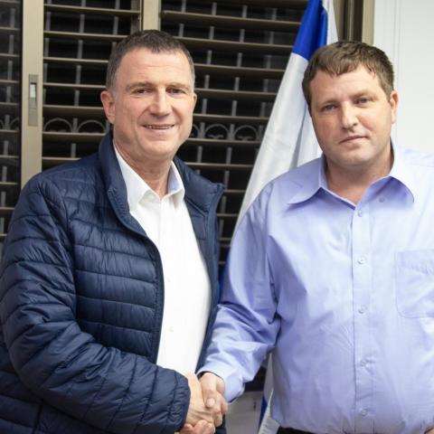 ראש העירייה נפגש עם יו"ר הכנסת יולי אדלשטיין - חדשות בפתח תקווה