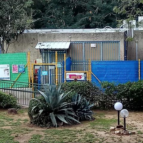 אמא לילד בגן בפ"ת: "קבוצה קטנה של ילדים מרביצים, דוחפים, מציצים בשירותים, הכל מתנהל באלימות." - חדשות בפתח תקווה