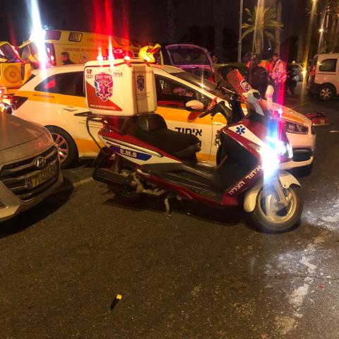 רוכב אופנוע נפצע קשה בתאונת דרכים ברחוב הושע סמוך לצומת סירקין בפתח תקווה (וידיאו) - חדשות בפתח תקווה
