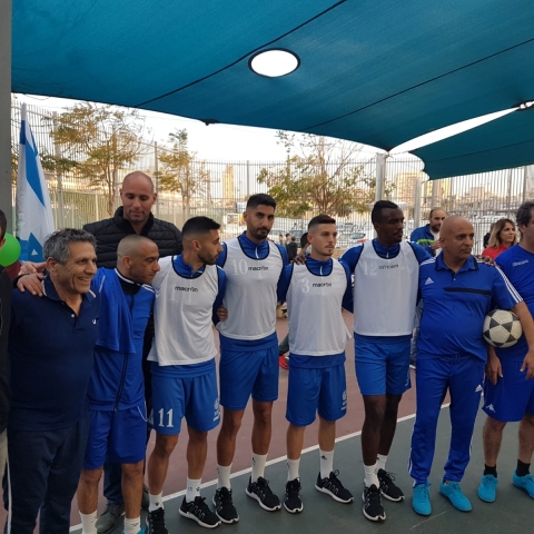 תיקו במשחק שבין מכבי פ"ת נגד נבחרת עובדי העירייה (וידיאו) - קהילות בפתח תקווה
