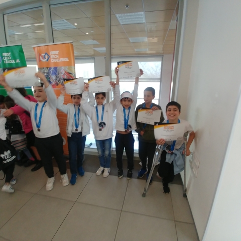 נבחרת רובוטיקה מבית ספר דבורה עומר פתח תקווה זכתה בפרס האתגר החדשני (וידיאו) - חינוך בפתח תקווה