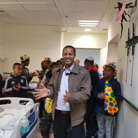 מיזם קהילתי עם נערי פרויקט בר מצווה עירוני בית חולים בית רבקה - קהילות בפתח תקווה