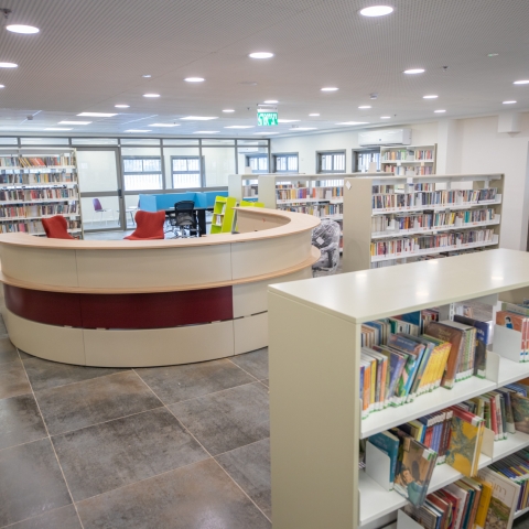היום יום ראשון תיפתח הספרייה החדשה ע"ש נחום היימן - חדשות בפתח תקווה