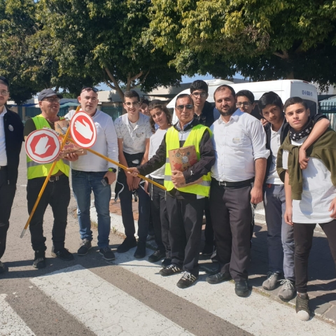 משלוחי מנות ל"מעבירי הכבישים" בשכונת הדר גנים בפתח תקווה - מעשים טובים בפתח תקווה