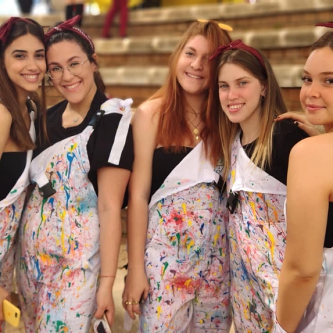חיפשו והתחפשו - תלמידי העיר - ניצלו פורים בלי גשם - חינוך בפתח תקווה
