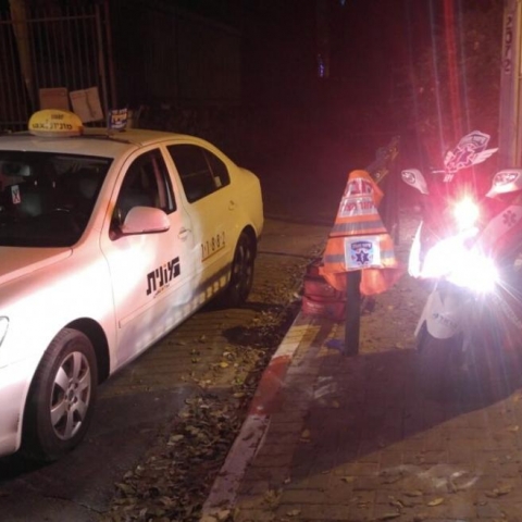 צעיר וצעירה מפתח תקווה חשודים שדקרו נהג מונית בתל אביב - חדשות בפתח תקווה