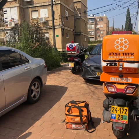 נפלה קורה על תושב פתח תקווה במהלך שיפוצים בביתו - מצבו בינוני - חדשות בפתח תקווה
