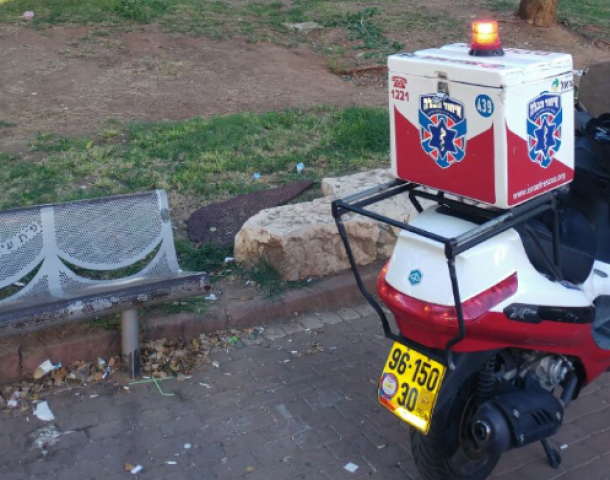 שומר בגן ילדים בשכונת אם המושבות התמוטט ונפטר בבית החולים - חדשות בפתח תקווה