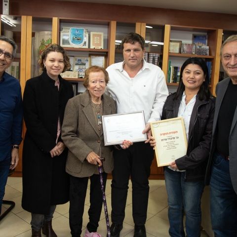 מטפלת סיעודית הצילה את חייה של תושבת העיר שבה היא מטפלת - חדשות בפתח תקווה