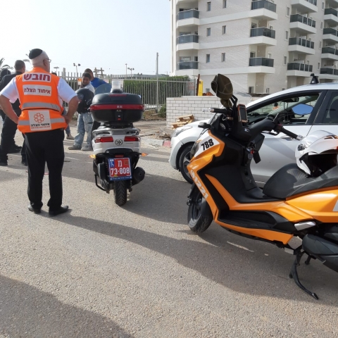 2 פצועים בתאונת דרכים ברחוב דנמרק בפתח תקווה - חדשות בפתח תקווה