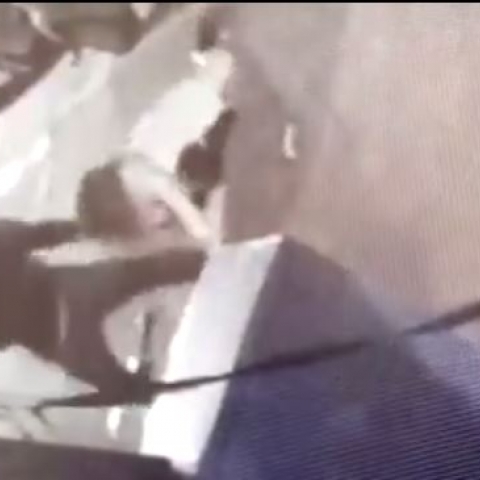 צפו: שדד באלימות אישה בת 30 ברחוב סוקולוב בפתח תקווה - חדשות בפתח תקווה