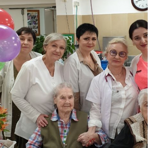  אלכסנדרה לוקטיבה תושבת פתח תקווה חגגה גיל 102 - קהילות בפתח תקווה