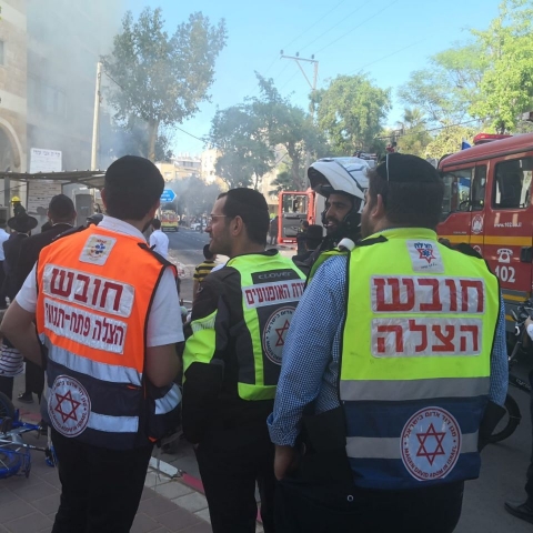 אישה נפצעה מפיצוץ נפחי בדירה בשכונת הדר גנים בפתח תקווה - חדשות בפתח תקווה