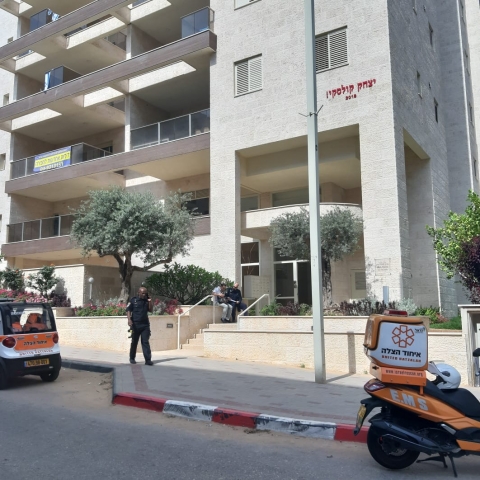 בת 35 נפלה ממרפסת בקומה השלישית ברחוב וויצמן בפתח תקווה - חדשות בפתח תקווה