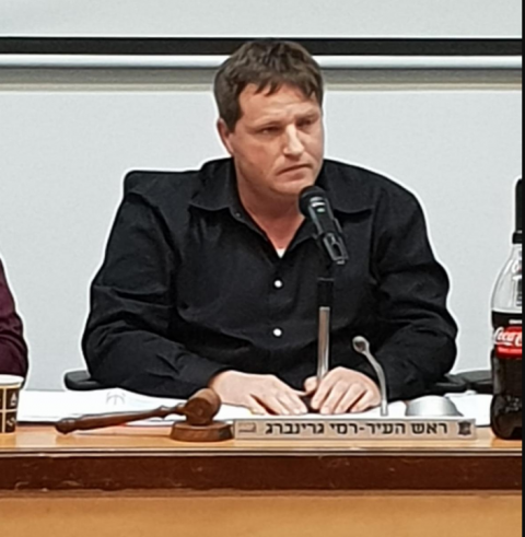גרינברג הודיע על חובת עטיית מסיכה בבתי הספר - חדשות בפתח תקווה