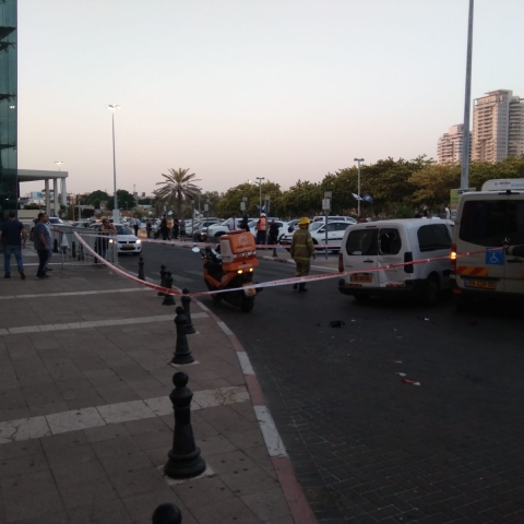 ילד בן 7 נפצע בינוני מפגיעת רכב בחניה של הקניון הגדול בפתח תקווה - חדשות בפתח תקווה