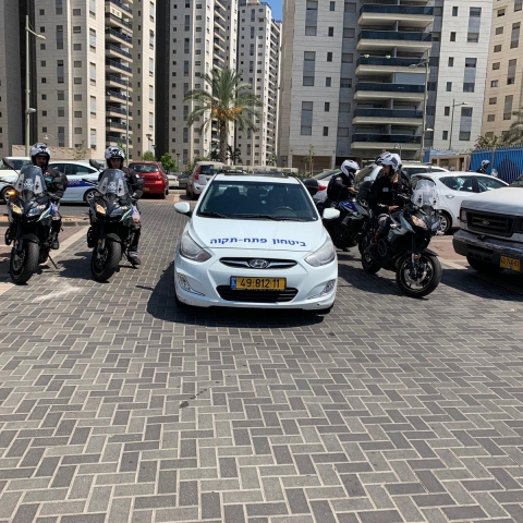  2 ילדים ברחו לאב בכניסה לגן הילדים בשכונת הדר גנים בפתח תקווה - חדשות בפתח תקווה