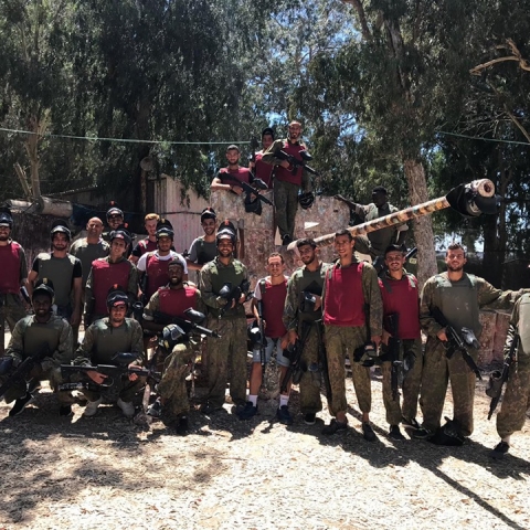 בהפועל פ"ת חגגו את הישג 1,000 חברים בעמותת הכחולה עם קצת צבע - ספורט בפתח תקווה
