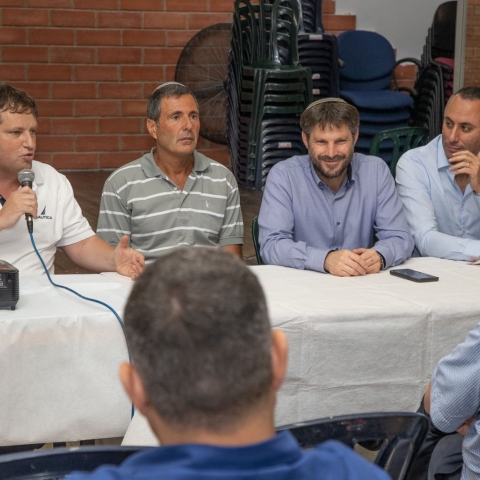 ביקור סוער של שר התחבורה סמוטריץ' בפתח תקווה (וידיאו) - תחבורה בפתח תקווה