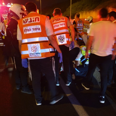 2 פצועים בתאונת דרכים סמוך למחלף זרובבל בפתח תקווה - חדשות בפתח תקווה