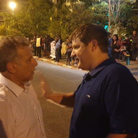 צדוק בן משה ממשיך בשלו: מסיר פעילי ציבור  מקבוצות הוואטסאפ - חדשות בפתח תקווה
