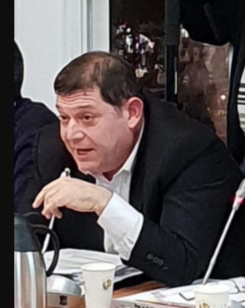מתפללים בצרחות ודופקים על השולחנות. נשים התלוננו שהטרידו אותן - חדשות בפתח תקווה