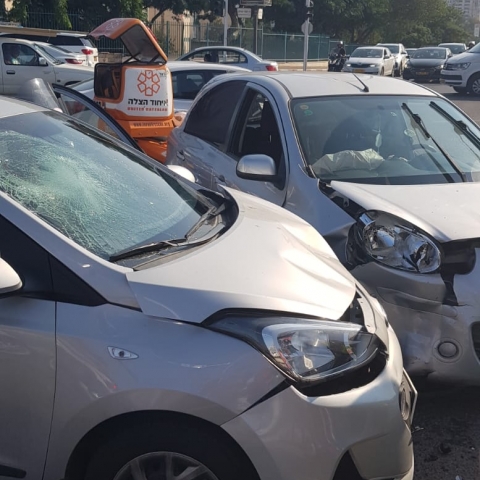  3 פצועים ב-2 תאונות דרכים: ברח' גיסין וברח' טבריה בפתח תקווה - חדשות בפתח תקווה