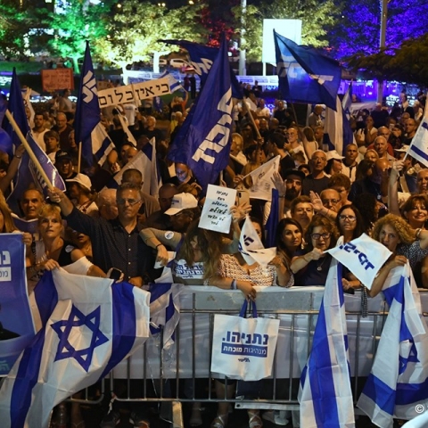 התנערות מדברי ד"ר מרדכי קידר על כך שיגאל עמיר לא רצח את יצחק רבין ז"ל. - חדשות בפתח תקווה