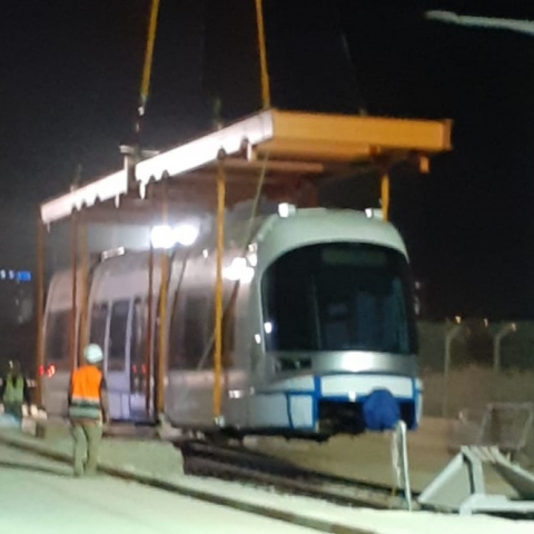 קרונות הרכבת הקלה הגיעו לפתח תקווה (וידיאו) - חדשות בפתח תקווה
