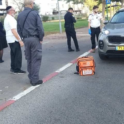 הולכת רגל נפגעה מרכב ברח' בגין בפתח תקווה - חדשות בפתח תקווה
