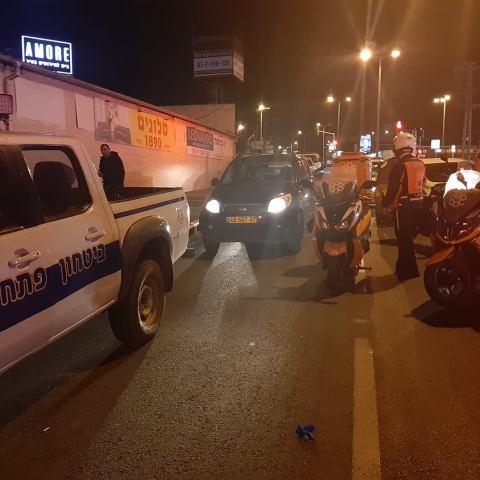 הולך רגל נפגע מרכב ברח' שוולב באזור התעשייה סגולה בפתח תקווה - חדשות בפתח תקווה