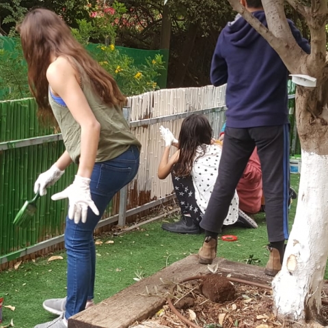 אביב חייט חגגה את בת המצווה שלה בהתנדבות לארגון פ.ל.א. – פאה לכל אשה - קהילות בפתח תקווה
