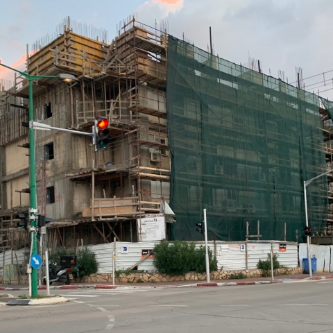 התחדשו עבודות התמ"א ברח' עין גנים פינת רח' אחד העם - בנייה ונדל"ן בפתח תקווה