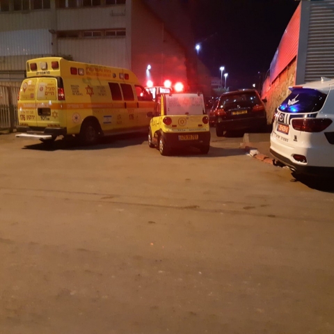אישום: "הנאשם כרך את הכבל מספר פעמים סביב צווארו של המנוח, וחנק אותו בכך למוות." - חדשות בפתח תקווה