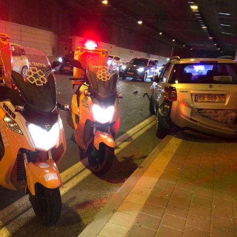 אישה נפצעה בתאונת דרכים במנהרה בכביש 471 - חדשות בפתח תקווה