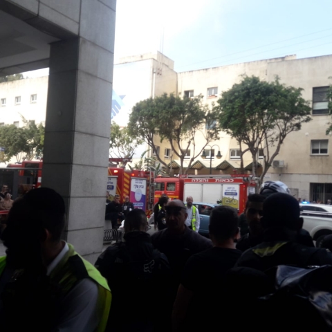 שריפה פרצה בבניין פלינר ברח' ההסתדרות בפתח תקווה - חדשות בפתח תקווה
