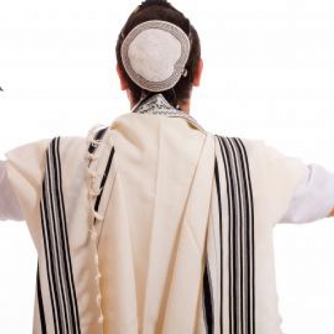 רבנים מפתח תקוה שלחו למתפללים הודעות בווטסאפ על חולה קורונה שביקר בבית הכנסת. - חדשות בפתח תקווה